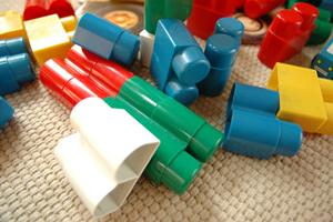 金箔を張り付けるメタリックなデコペン